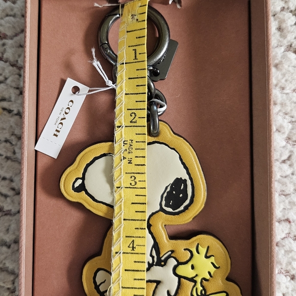 NWT Coach x Peanuts Bag Charm w/original box - Picture 4 of 9